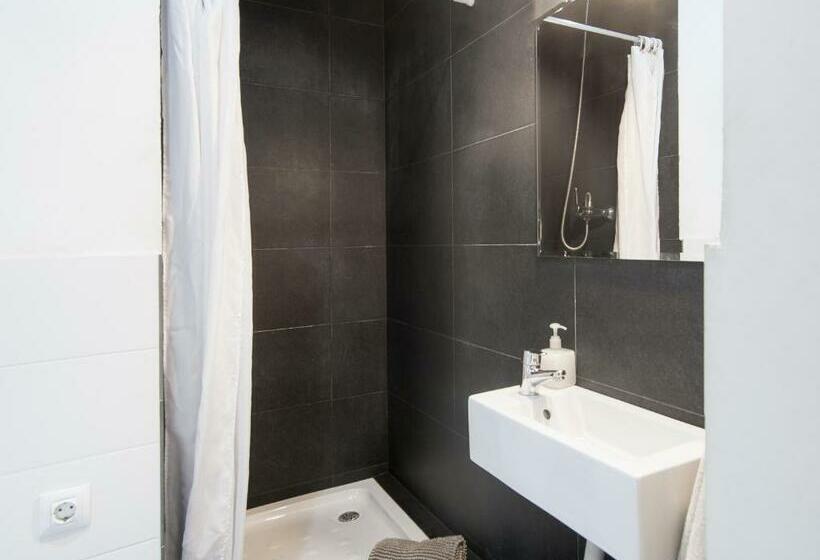 Номер Стандарт, No Limit Barcelona Central