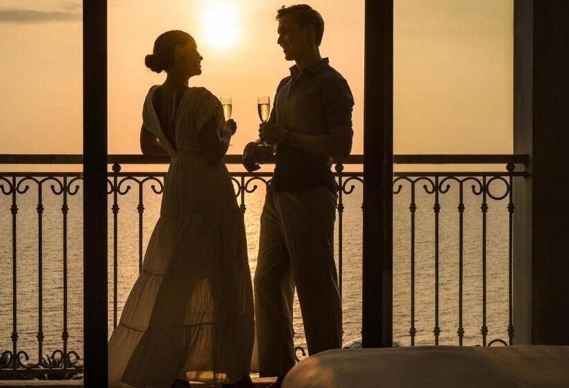اتاق لوکس با تخت بزرگ, Sheraton Phu Quoc Long Beach Resort