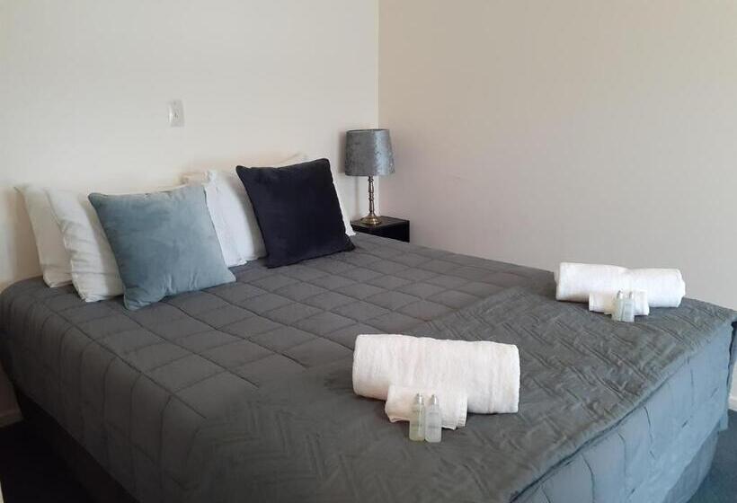 شقة غرفتين, Golden Bay Motel