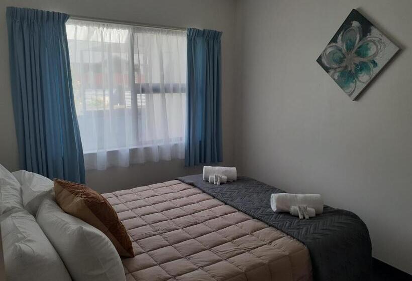 شقة 3 غرف, Golden Bay Motel