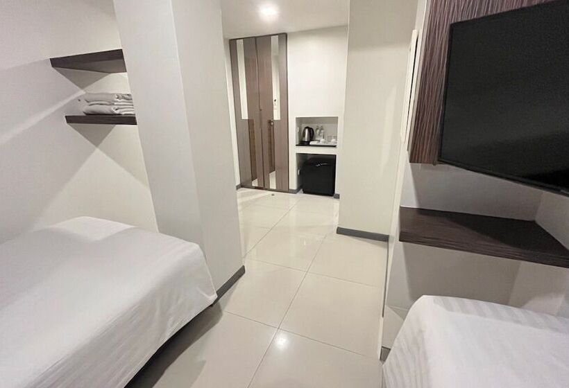 اتاق استاندارد, Cubic Pratunam