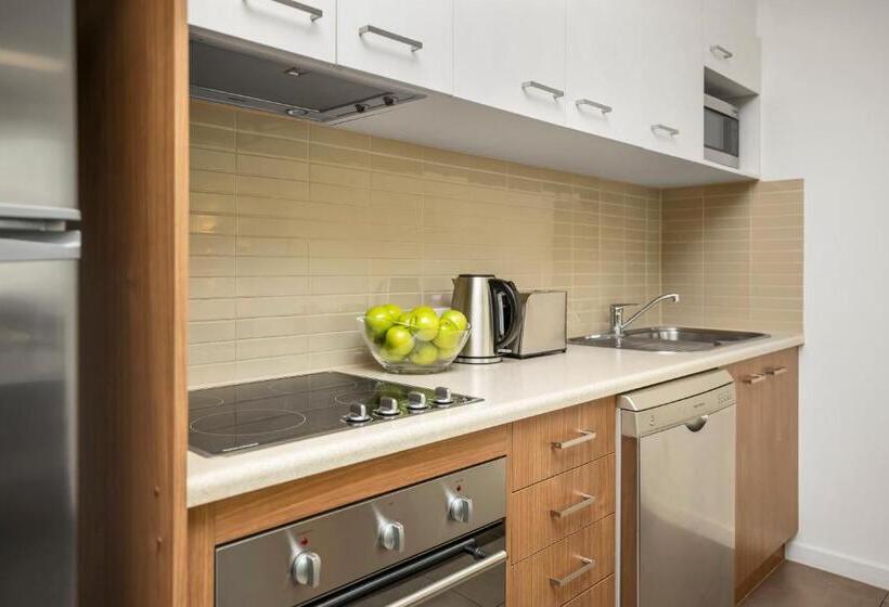Апартаменты 3 Спальни, Quest Mawson Lakes