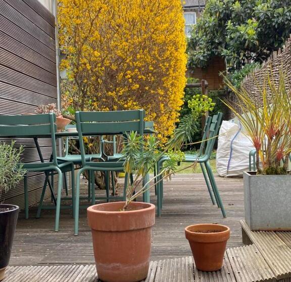 침실 1개 아파트, Kennington B & B