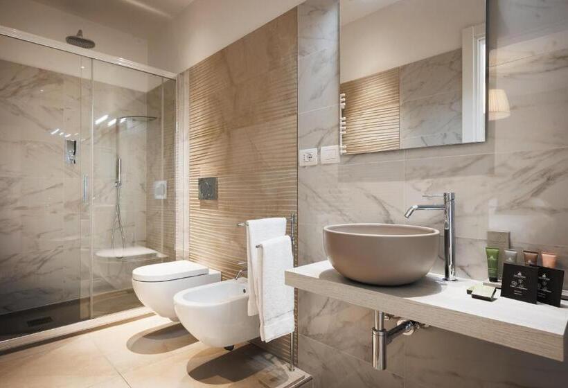 اتاق لوکس با تخت بزرگ, Maison Santa Croce