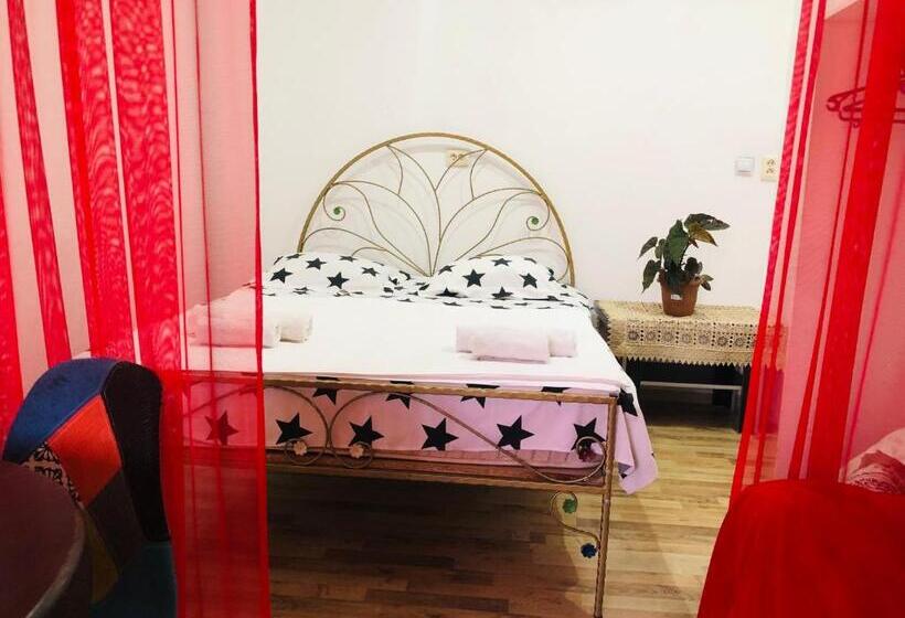 استودیوی استاندارد, Old Rabati