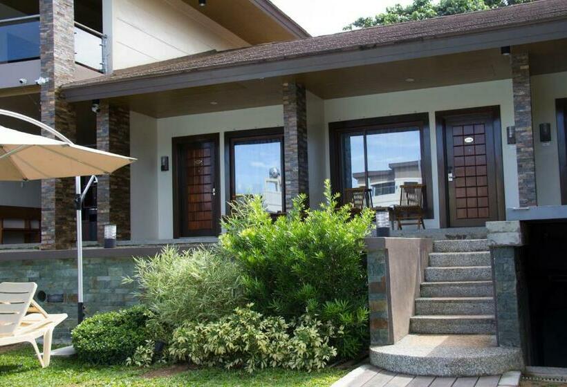 اتاق لوکس, Coron Soleil Garden Resort