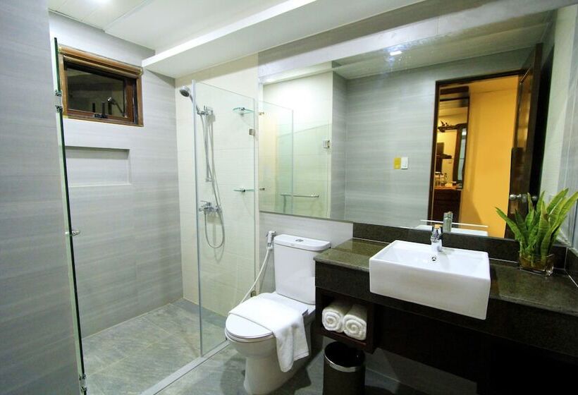 اتاق لوکس, Coron Soleil Garden Resort