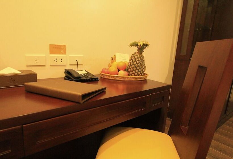 اتاق لوکس, Coron Soleil Garden Resort