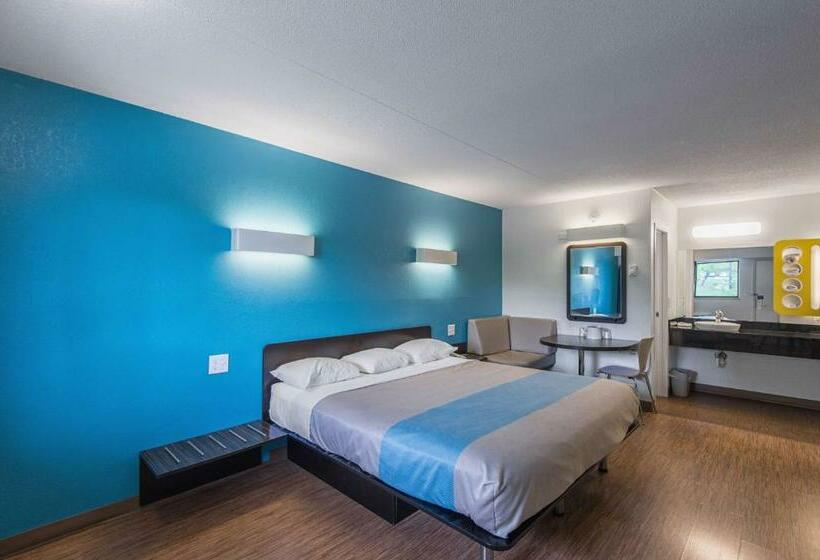 Стандартный Номер Кровать Кинг, Motel 6 Overland Park, Ks