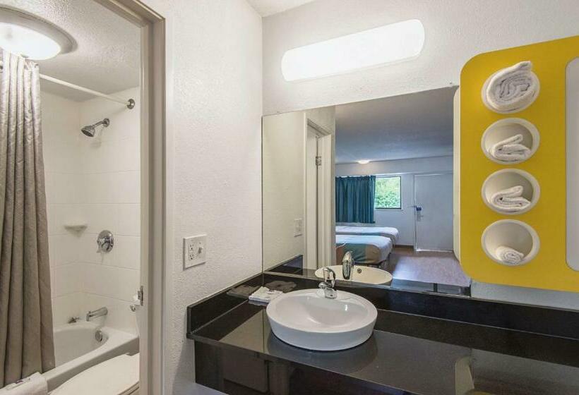 Стандартный Номер Кровать Кинг, Motel 6 Overland Park, Ks