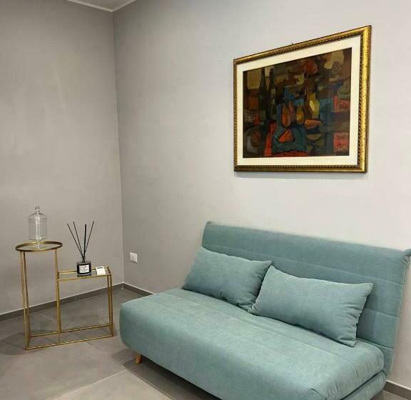 سوییت جونیور با بالکن, Cuore   Luxurys
