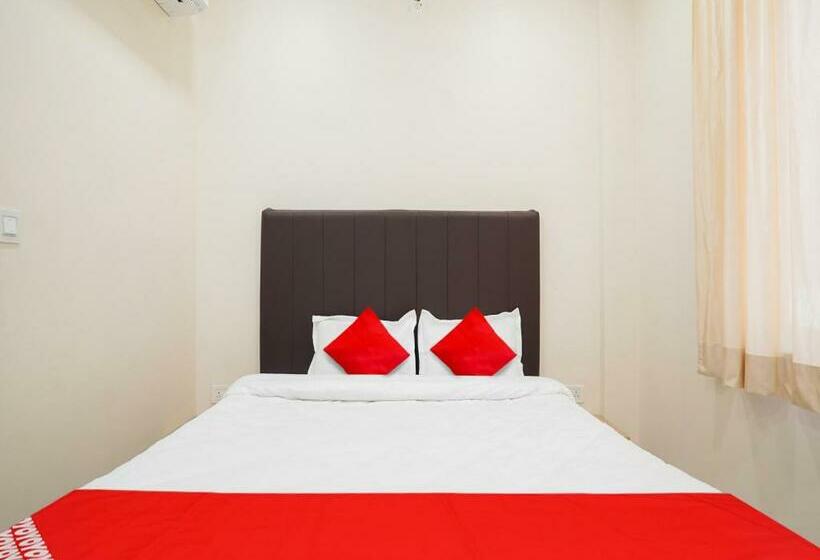 Трехместный Номер Классика, Oyo Flagship Nirmala Palace