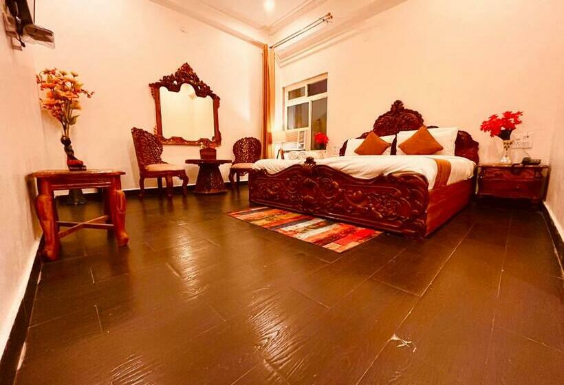 디럭스 룸, The Aqua Lodge   A Luxury Hotel In Haridwar
