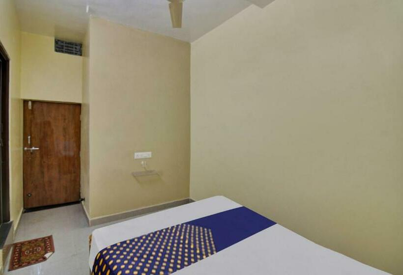 Трехместный Номер Классика, Spot On Hotel Brc Inn