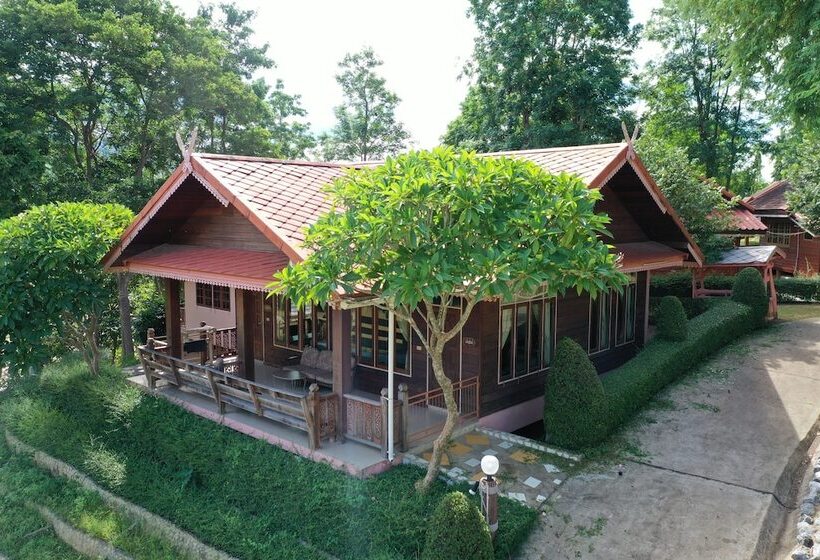 디럭스 방갈로, Baanpufa Resort