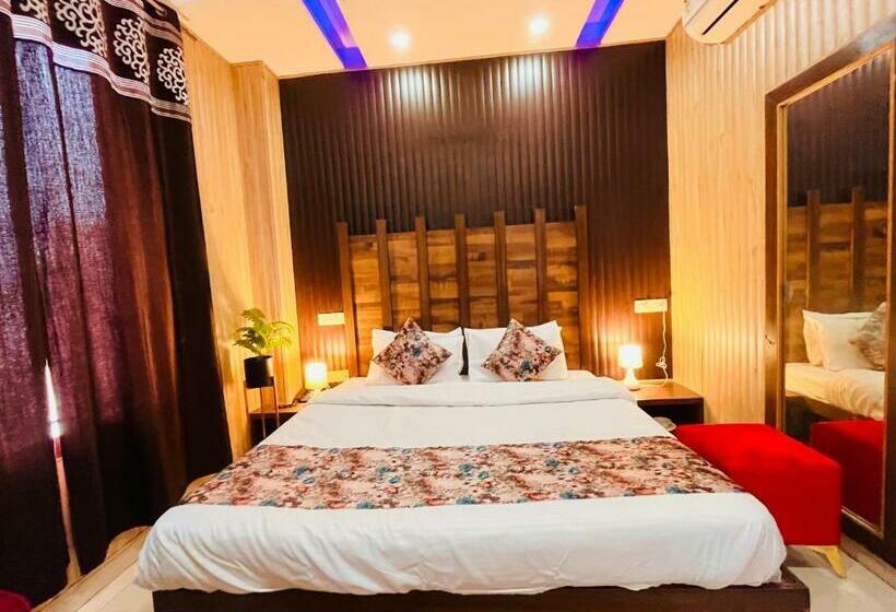 디럭스 룸, The Pearl Grand, Top Rated & Most Awarded Property In Chandigarh