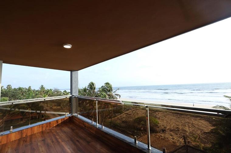 带大床的标准间, The Oceanic Beach Front