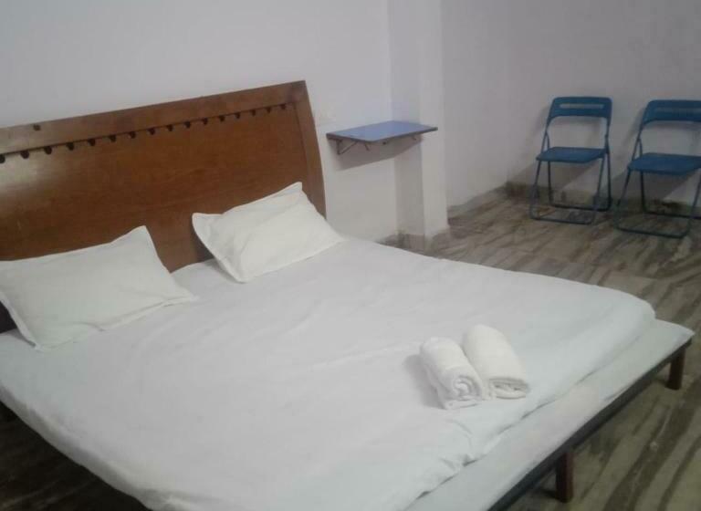 Номер Economy, Comfy Stays Guest House & Banquet Hall