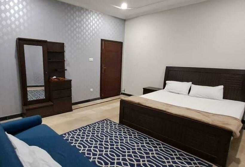 豪华三人间, Islamabad Transit Guest House