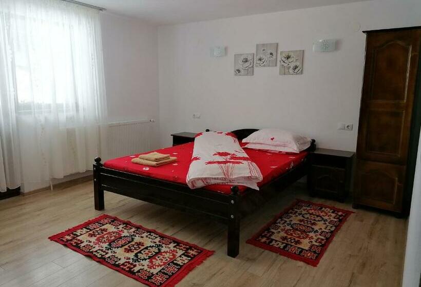 Номер Стандарт с Балконом, Cabana Inima Munților