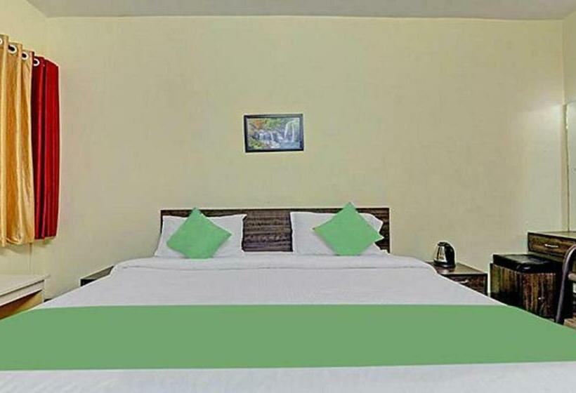 Номер Deluxe, Fabhotel Abirami Grand Inn