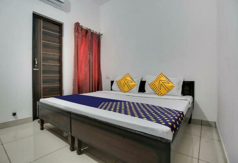 三人经典房间, Spot On Ekam Guest House