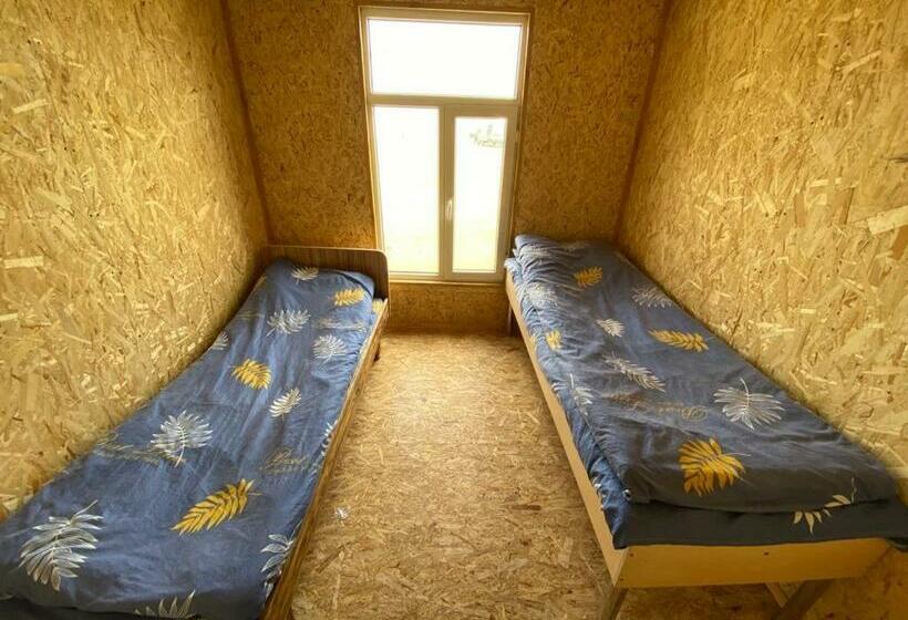 تختخواب در اتاق مشترک, Yurt Camp Visit Kol Suu