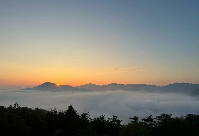 استودیوی استاندارد, Starry Sky And Sea Of Clouds Hotel Terrace Resort   Vacation Stay 51682v