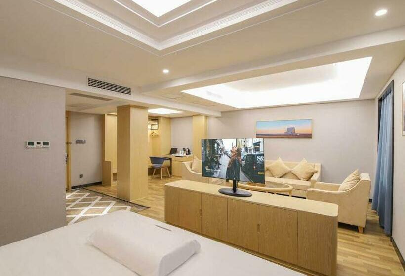 Люкс Премиум, Kailyad Hotel Jiujiang Duchang Pedestrian Street