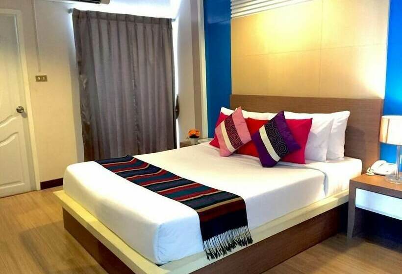 Номер Стандарт, Charoenchit House