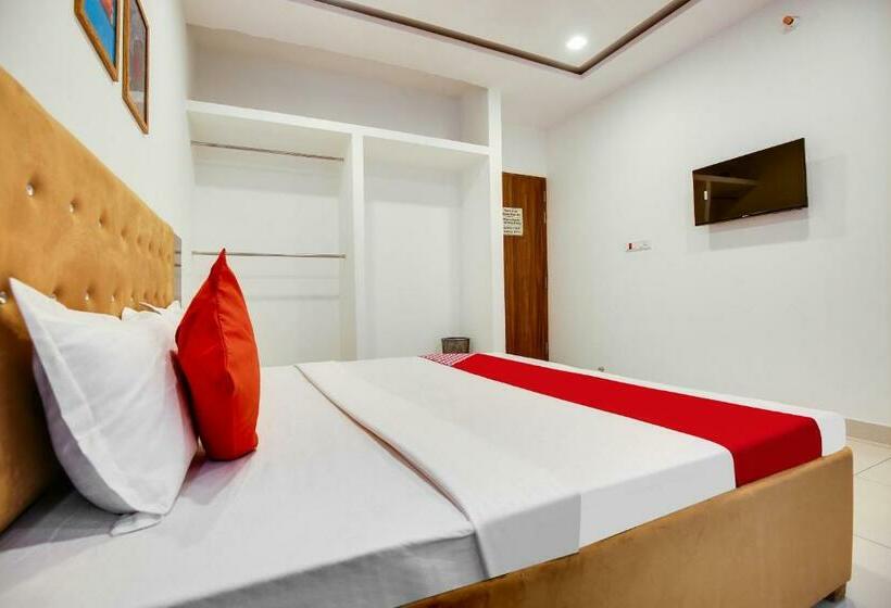 Трехместный Номер Классика, Flagship Hotel Cozy Comfort