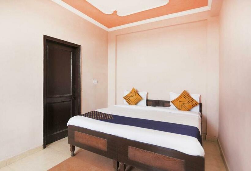 Трехместный Номер Классика, Spot On 75328 Sanrac Residency