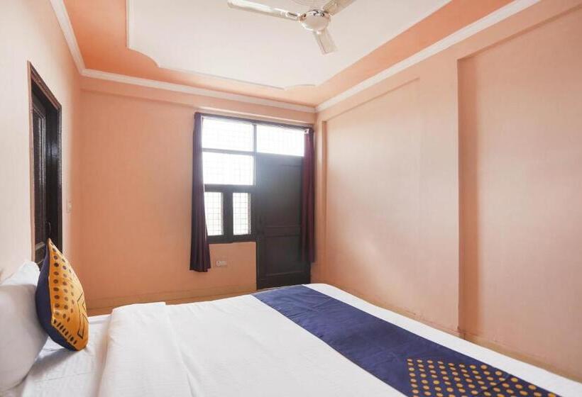 Трехместный Номер Классика, Spot On 75328 Sanrac Residency