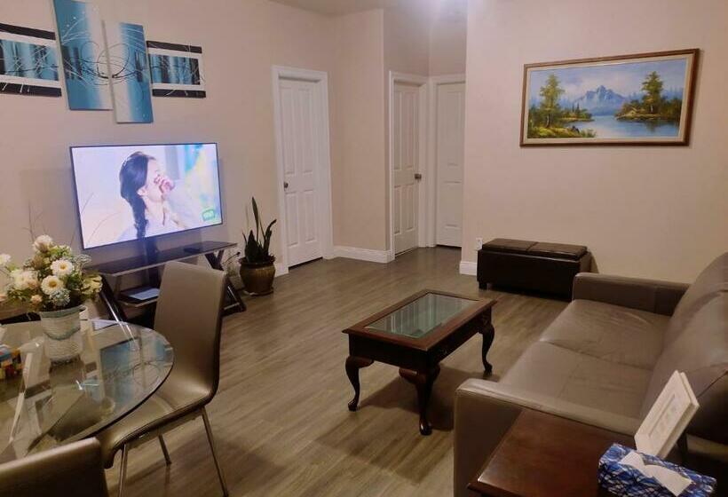 2间卧室的房子, Greenleaf 2 Bdrm 1bth Suite & Private Entry
