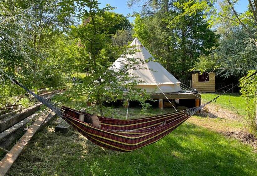 Standard Tent, Grange De Lesse