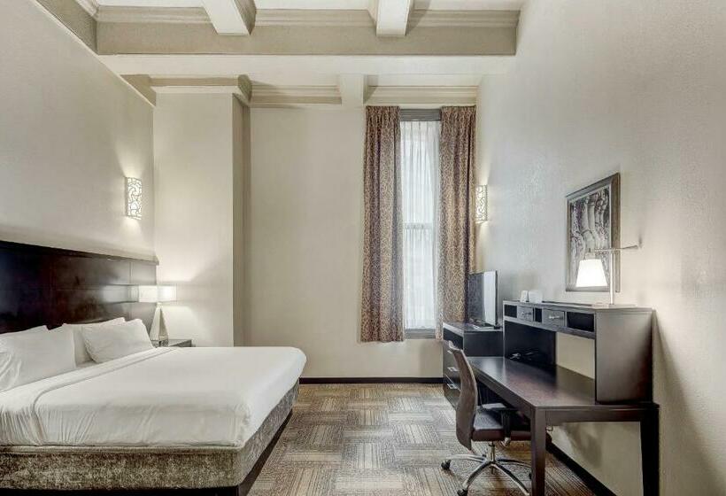 キングサイドベッドのスタンダードワンルーム, Staybridge Suites Baltimore   Inner Harbor, An Ihg