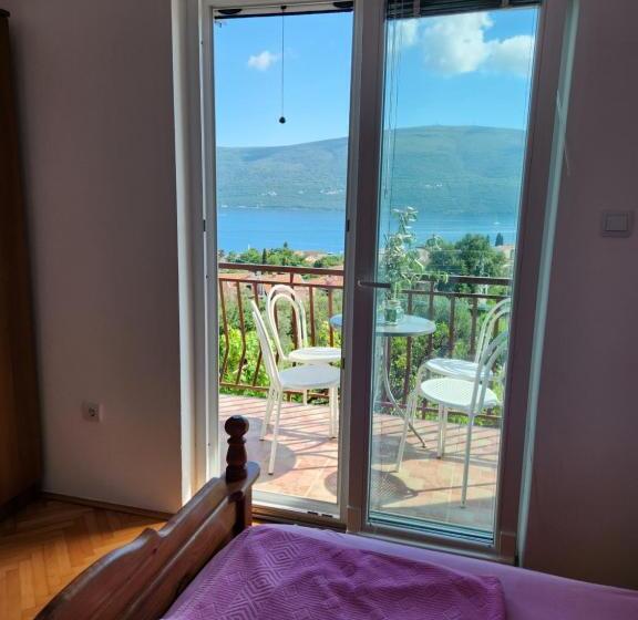 سوئیت با تخت بزرگ, Sunrise Apartments Baošići