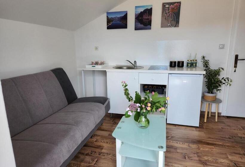 آپارتمان 1 خوابه با چشم‌انداز دریا, Sunrise Apartments Baošići