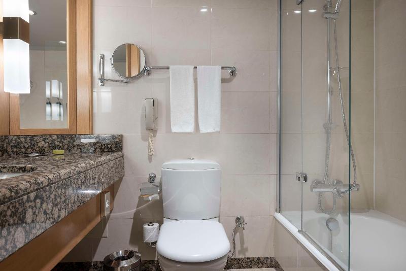 اتاق خانوادگی, Karacam