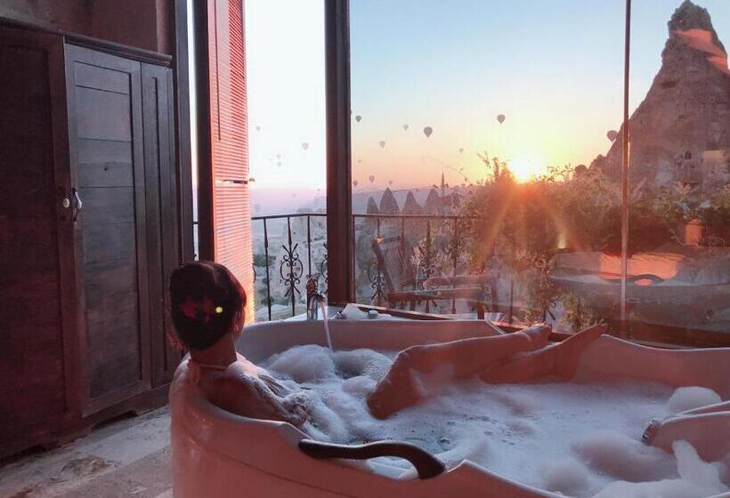 Suite Deluxe, Hermes Cave