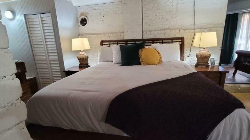 اتاق استاندارد چهار تخته, Tybee Island Inn