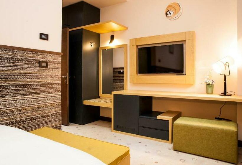 اتاق استاندارد یک نفره, Atera Business Suites