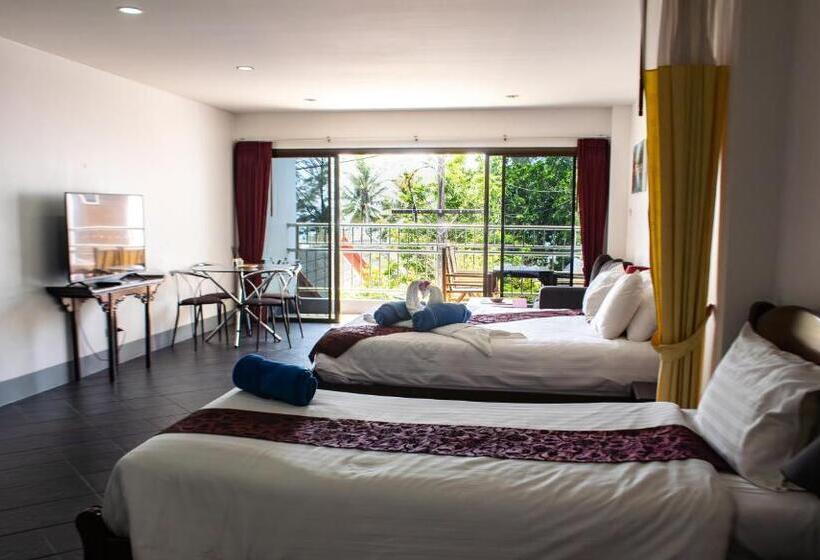 패밀리 룸, Deng S Kamala Beach Guesthouse
