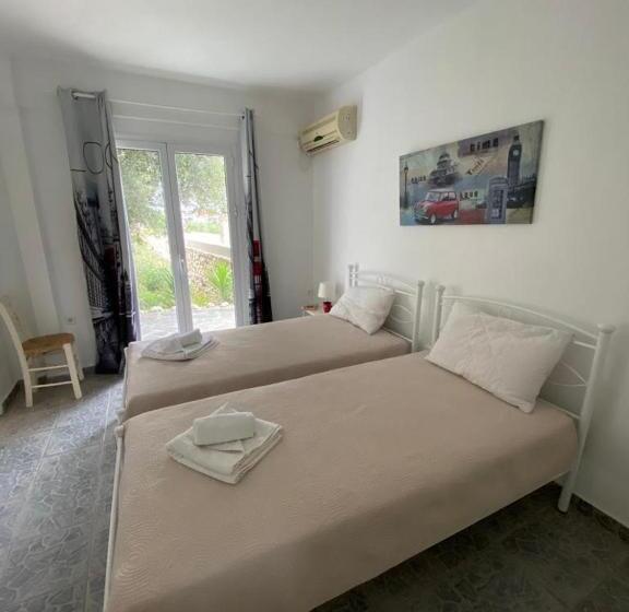 Студио Economy, Casa De Blue Studios & Apartments