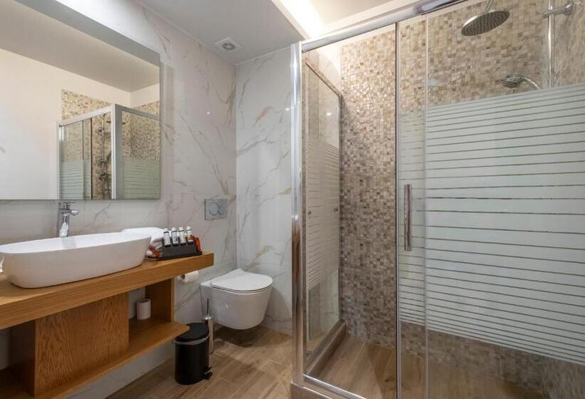 Полулюкс, Finday Eco Boutique