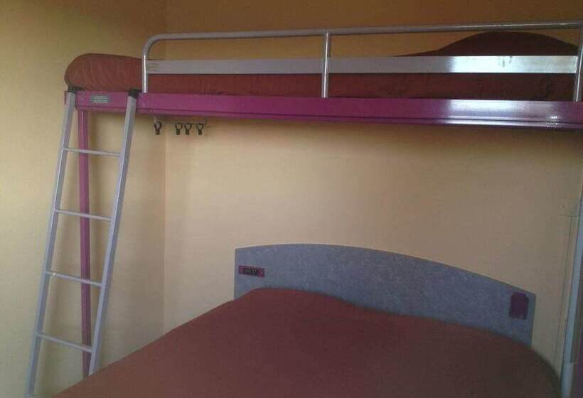 Номер Стандарт Трехместный, Brit Hotel St Quentin/nord