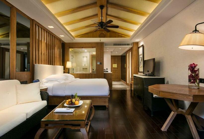 Стандартный Номер Кровать Кинг, Hilton Sanqingshan Resort