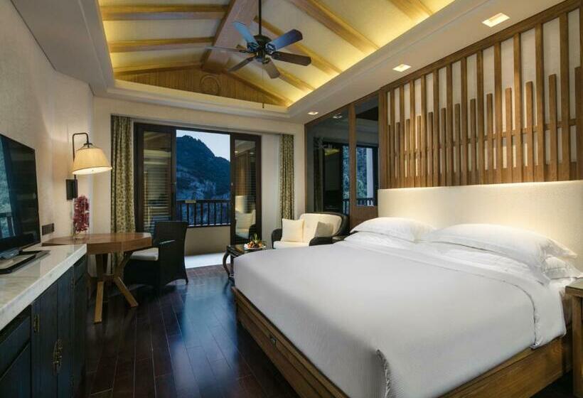 Стандартный Номер Кровать Кинг, Hilton Sanqingshan Resort