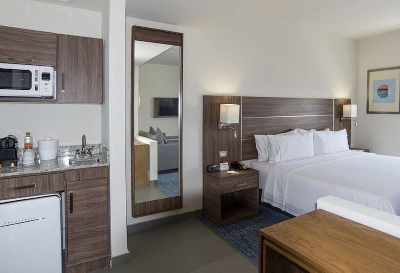 スイート, Holiday Inn Express & Suites   Ciudad Obregon, An Ihg