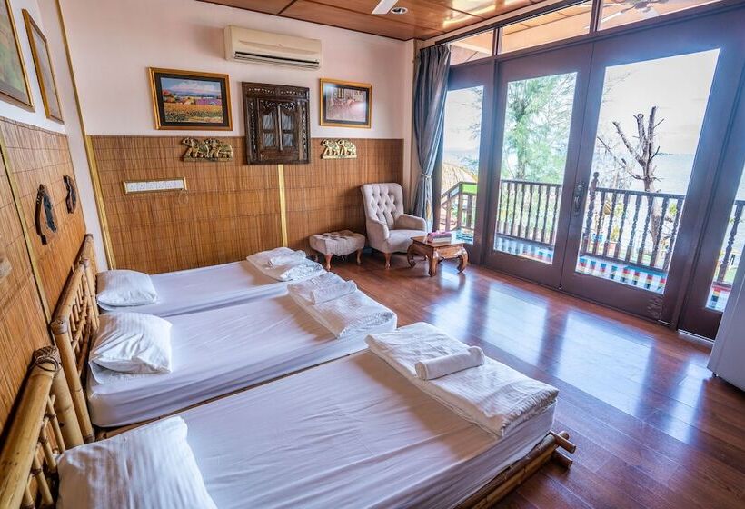 Королевский Люкс, Lost Paradise Resort